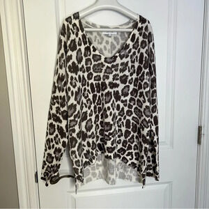 john and jenn leopard pullover size L